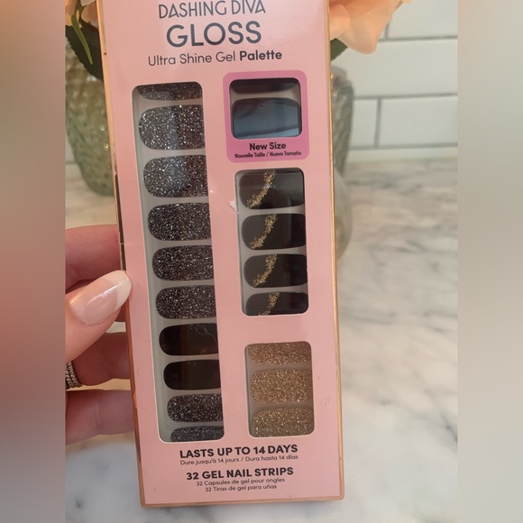 Nail Bundle - Picture 6 of 7